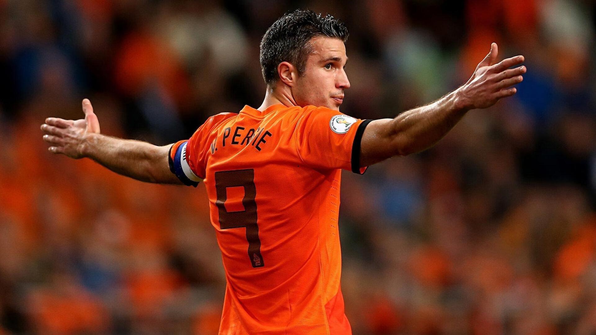 电竞解说员詹俊感叹，解说一局电竞比赛体能消耗超足球两场