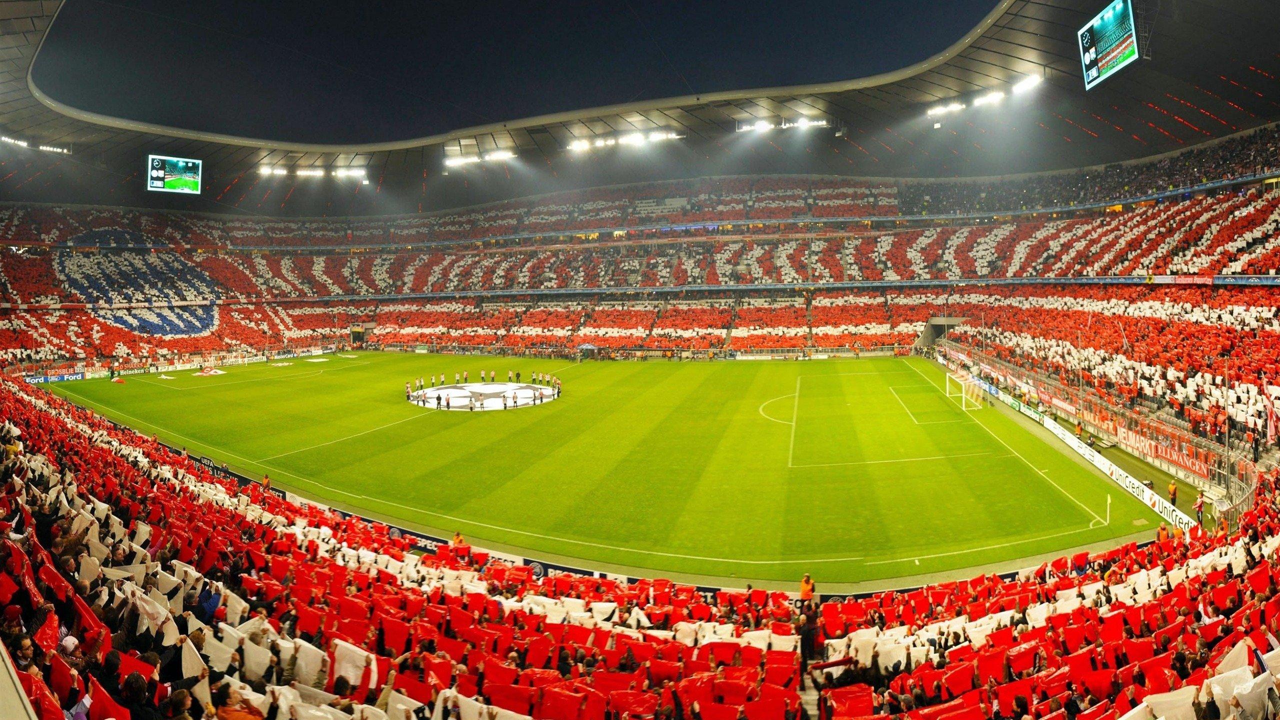 C罗里程碑之夜完美传射，任意球世界波斩获生涯第899球